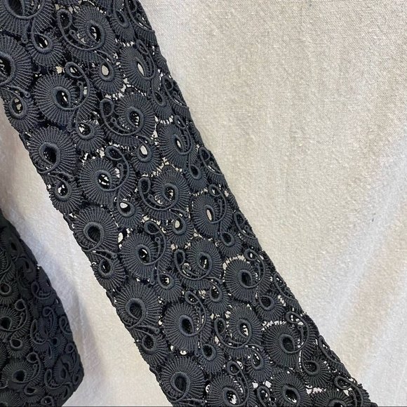 Vera Wang black crochet lace peplum top one of a kind, sample size XS-S - Picture 9 of 10